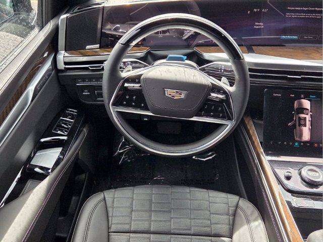 New 2026 Cadillac Escalade Platinum Sport w/ LPO, ONYX Package AWD/4WD image 17