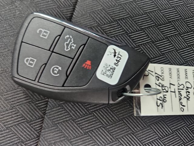Used 2023 Chevrolet Silverado 1500 LT AWD/4WD image 29