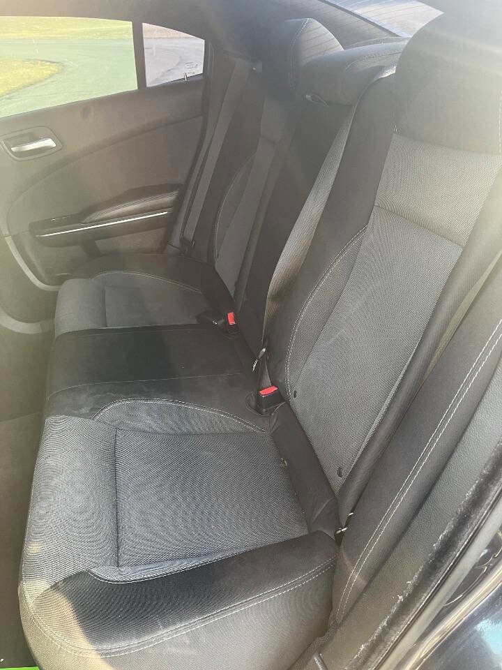 Used 2016 Dodge Charger SE w/ Popular Equipment Group image 7