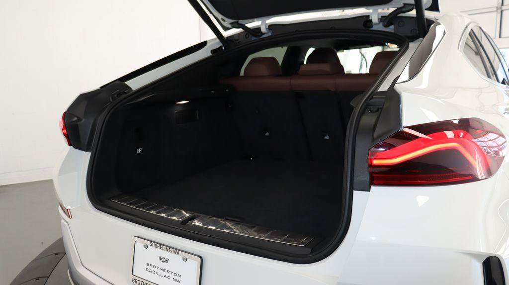 Used 2021 BMW X6 xDrive40i w/ Executive Package AWD/4WD image 26