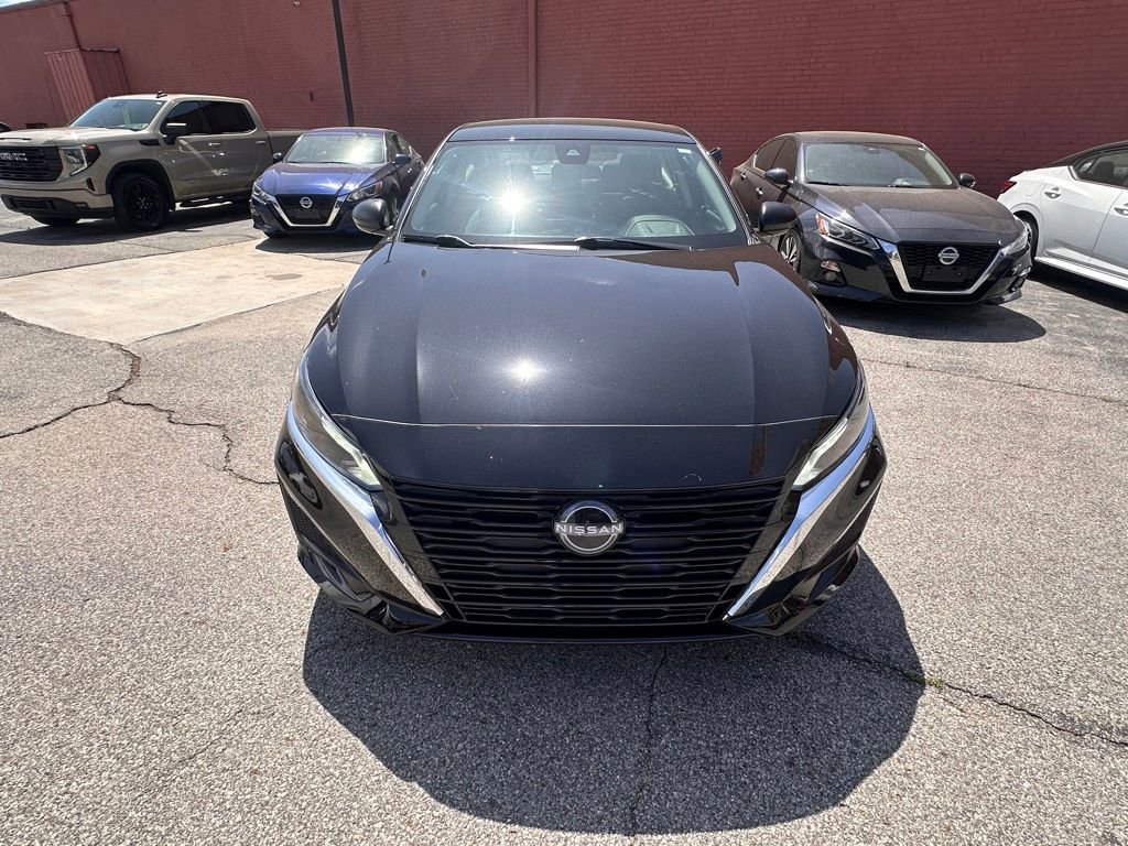 Certified 2025 Nissan Altima 2.5 SV FWD image 10
