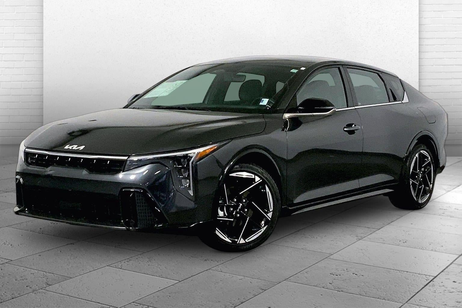Certified 2025 Kia K4 GT-Line w/ GT-Line Premium Package FWD image 12