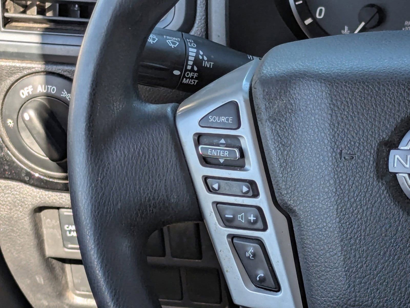 Used 2024 Nissan Titan SV image 20