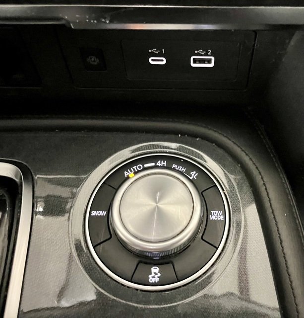 Used 2022 Nissan Armada SV image 23