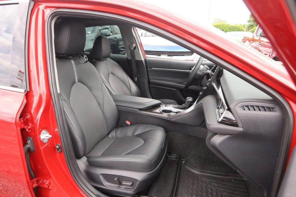 Used 2024 Toyota Camry XLE w/ Navigation Package AWD/4WD image 25
