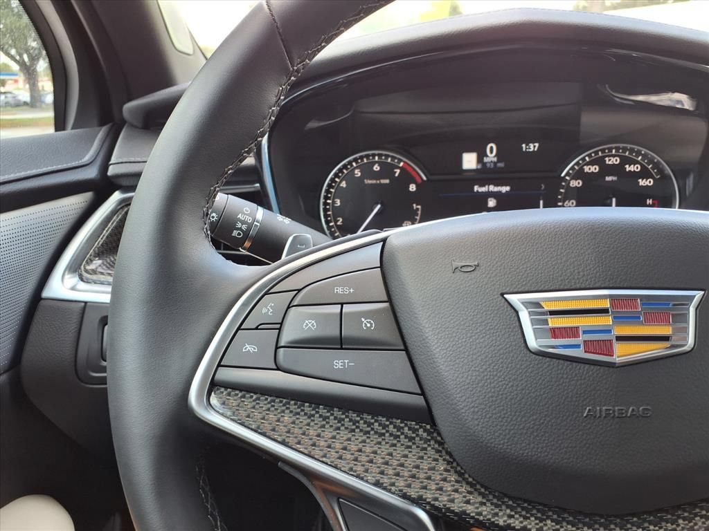 Used 2025 Cadillac XT5 Sportv AWD/4WD image 29