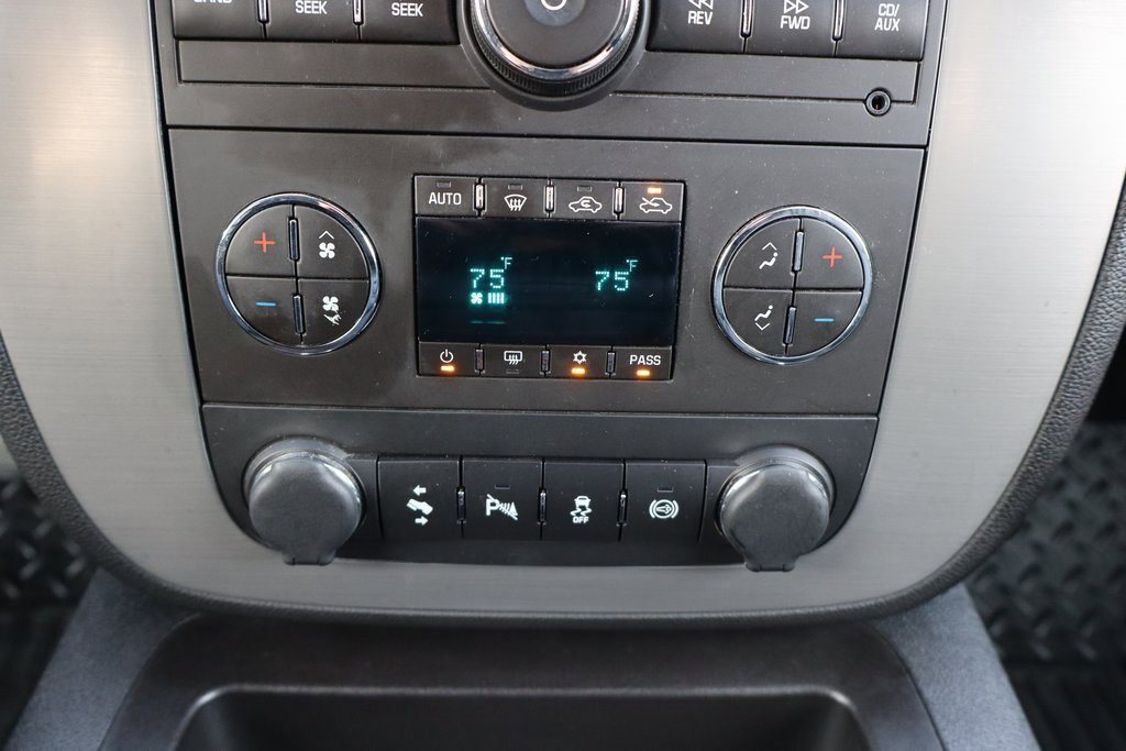 Used 2014 Chevrolet Silverado 2500 LTZ w/ LTZ Plus Package image 10