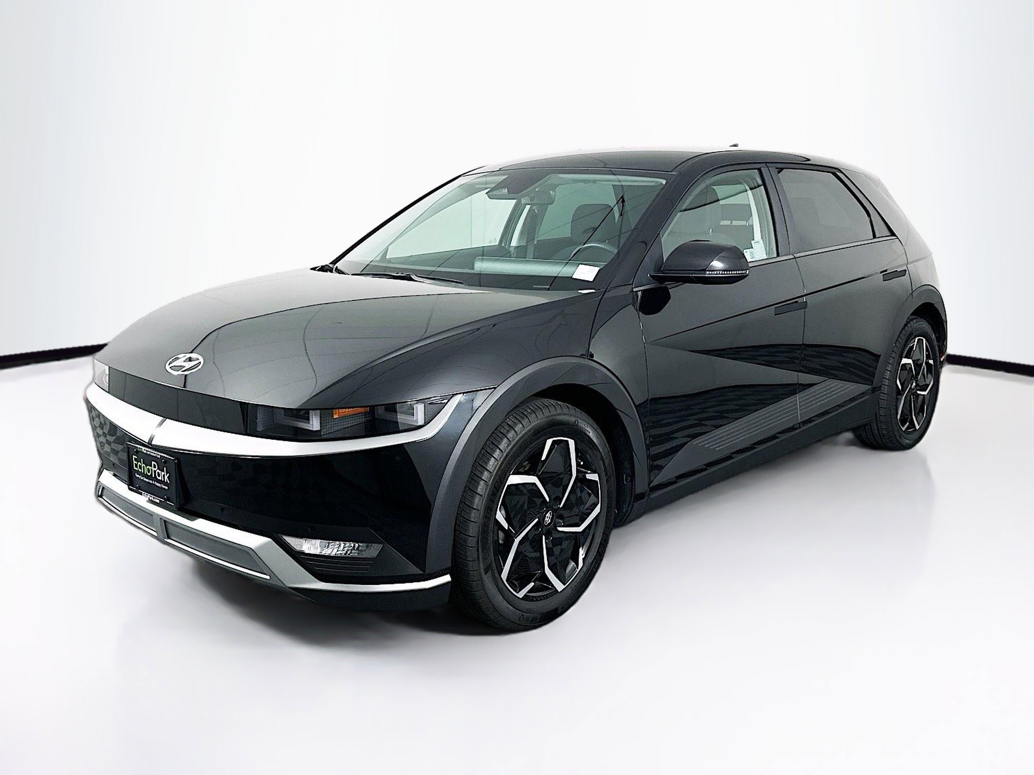 Used 2024 Hyundai Ioniq 5 SEL image 3