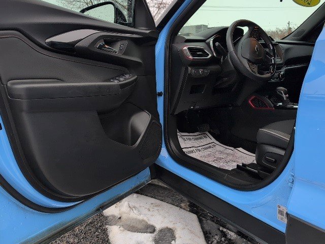 Certified 2023 Chevrolet TrailBlazer RS w/ Driver Confidence Package image 11