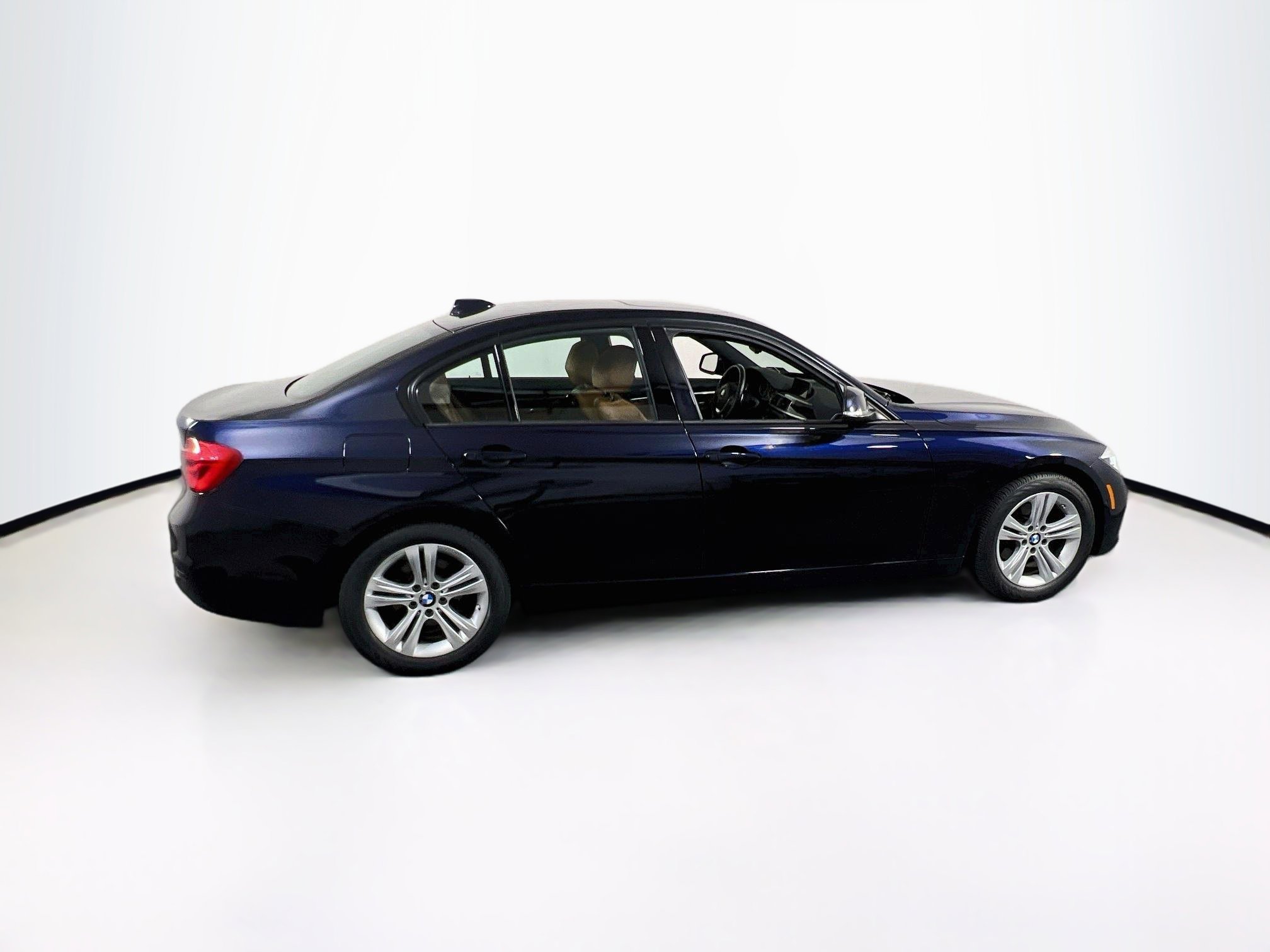 Used 2016 BMW 328i xDrive Sedan image 4