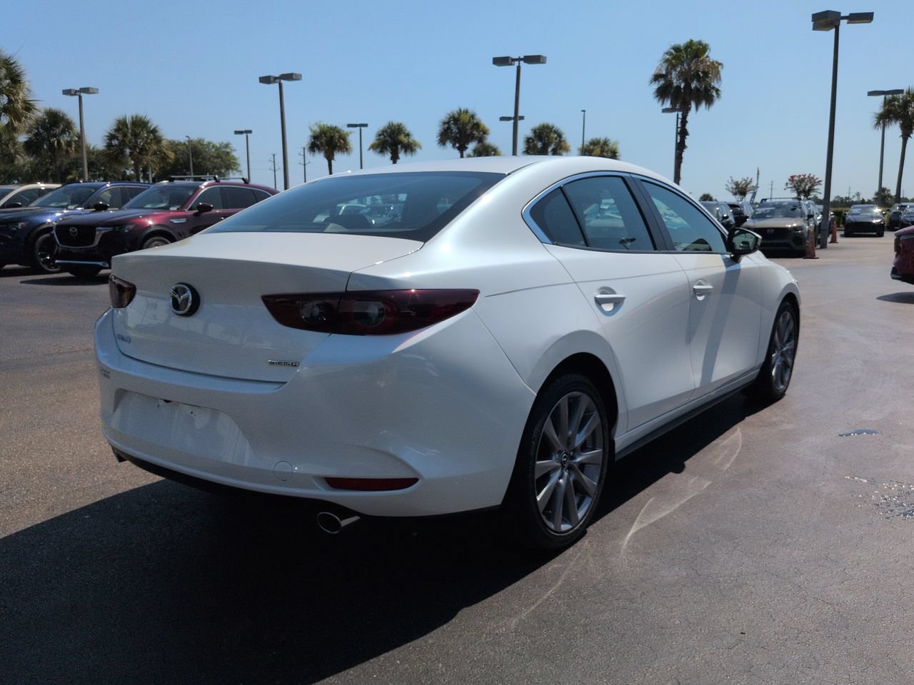 Used 2022 MAZDA MAZDA3 s FWD image 4