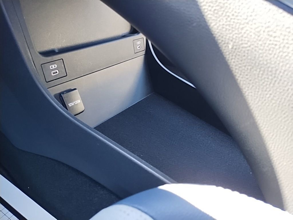 Used 2023 Subaru Solterra Touring image 32