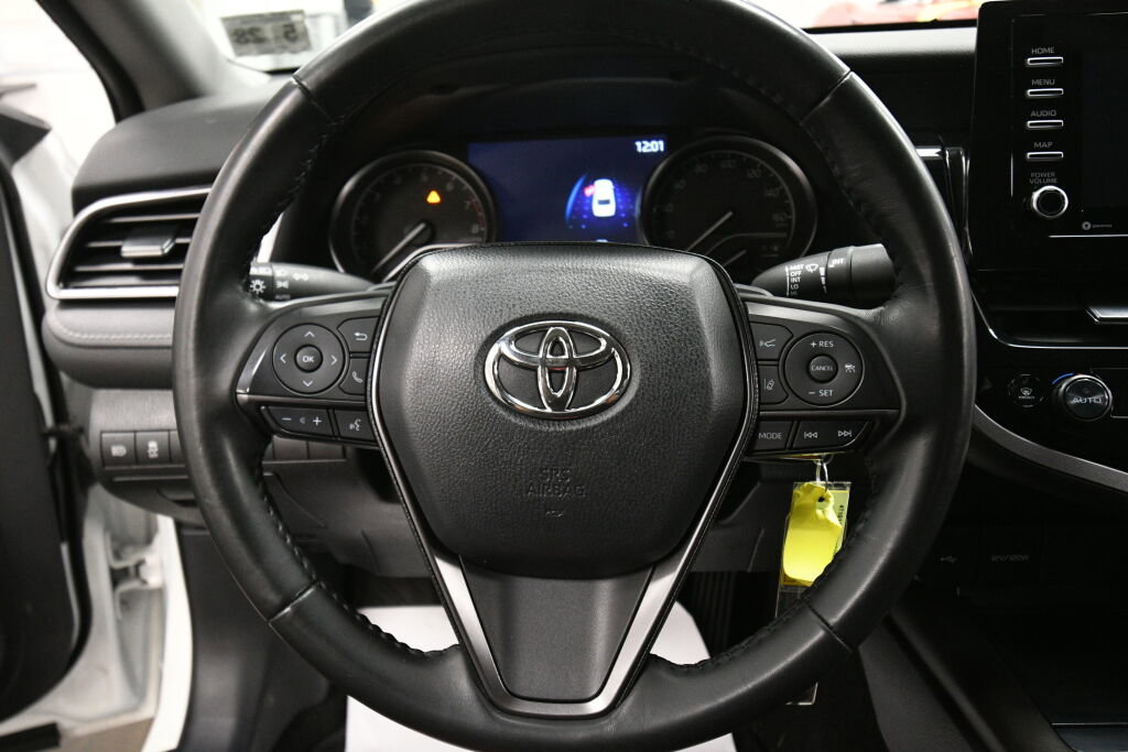 Used 2023 Toyota Camry SE AWD/4WD image 13
