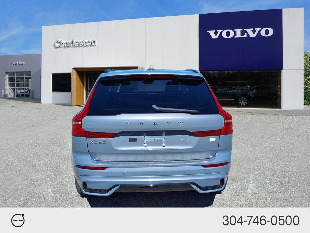 Certified 2024 Volvo XC60 T8 Ultimate w/ Climate Package AWD/4WD image 4
