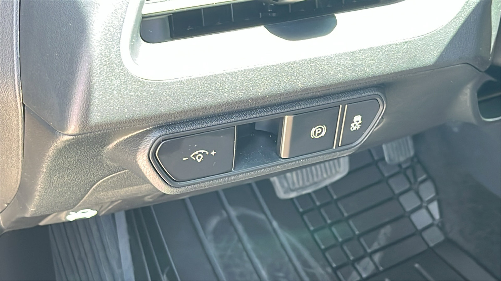 Used 2025 Kia K4 FWD image 13