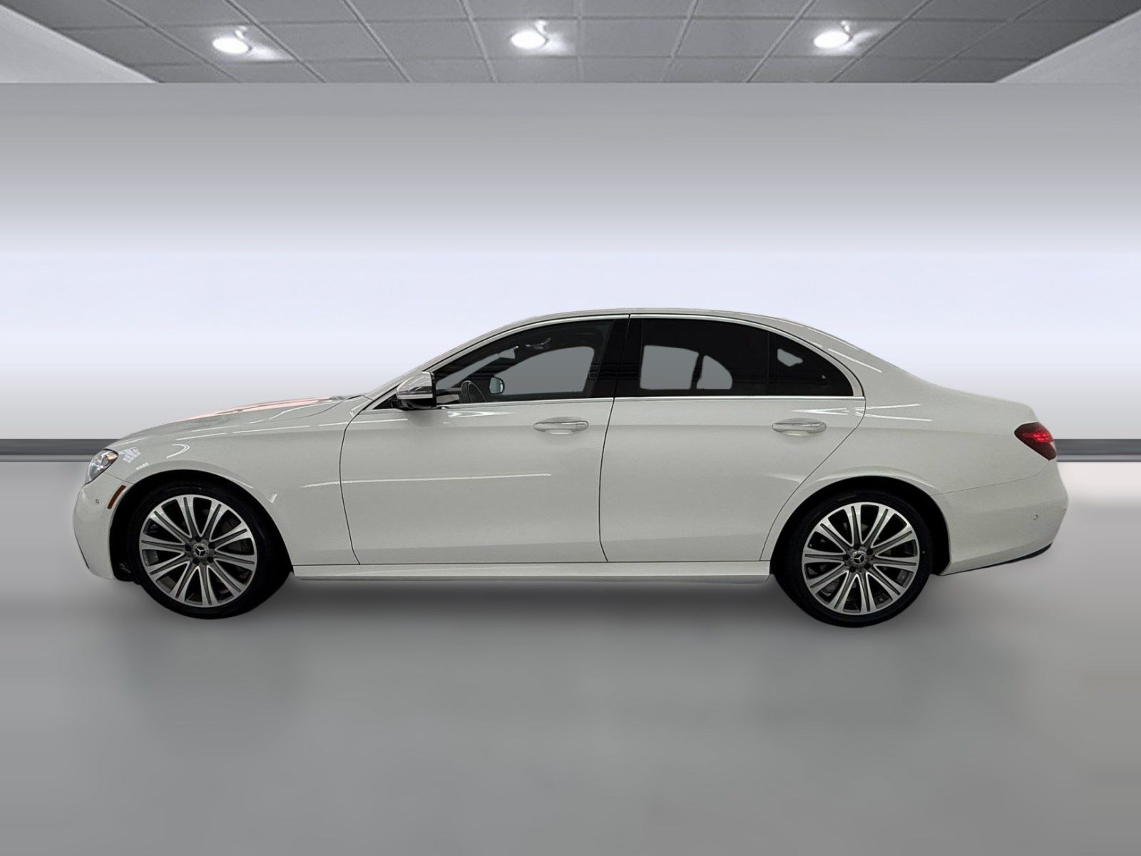 Used 2021 Mercedes-Benz E 350 Sedan image 2