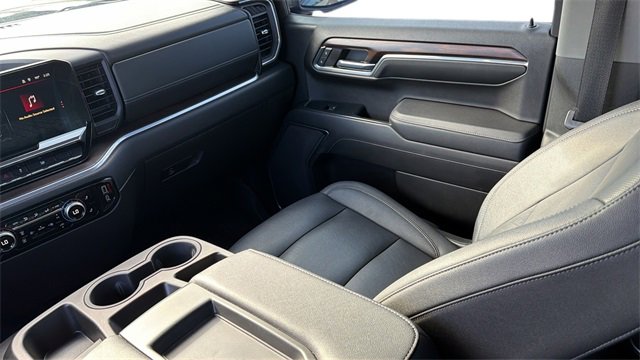 Used 2022 GMC Sierra 1500 SLT image 17