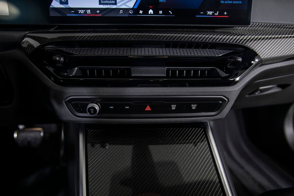 Used 2025 BMW M2 w/ Lighting Package image 32