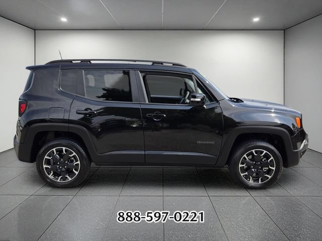 Used 2023 Jeep Renegade Latitude AWD/4WD image 6