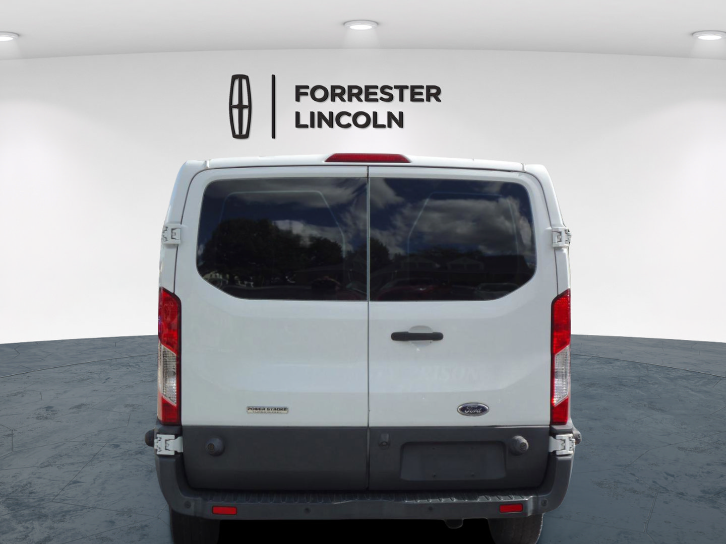 Used 2017 Ford Transit 350 XL RWD image 4