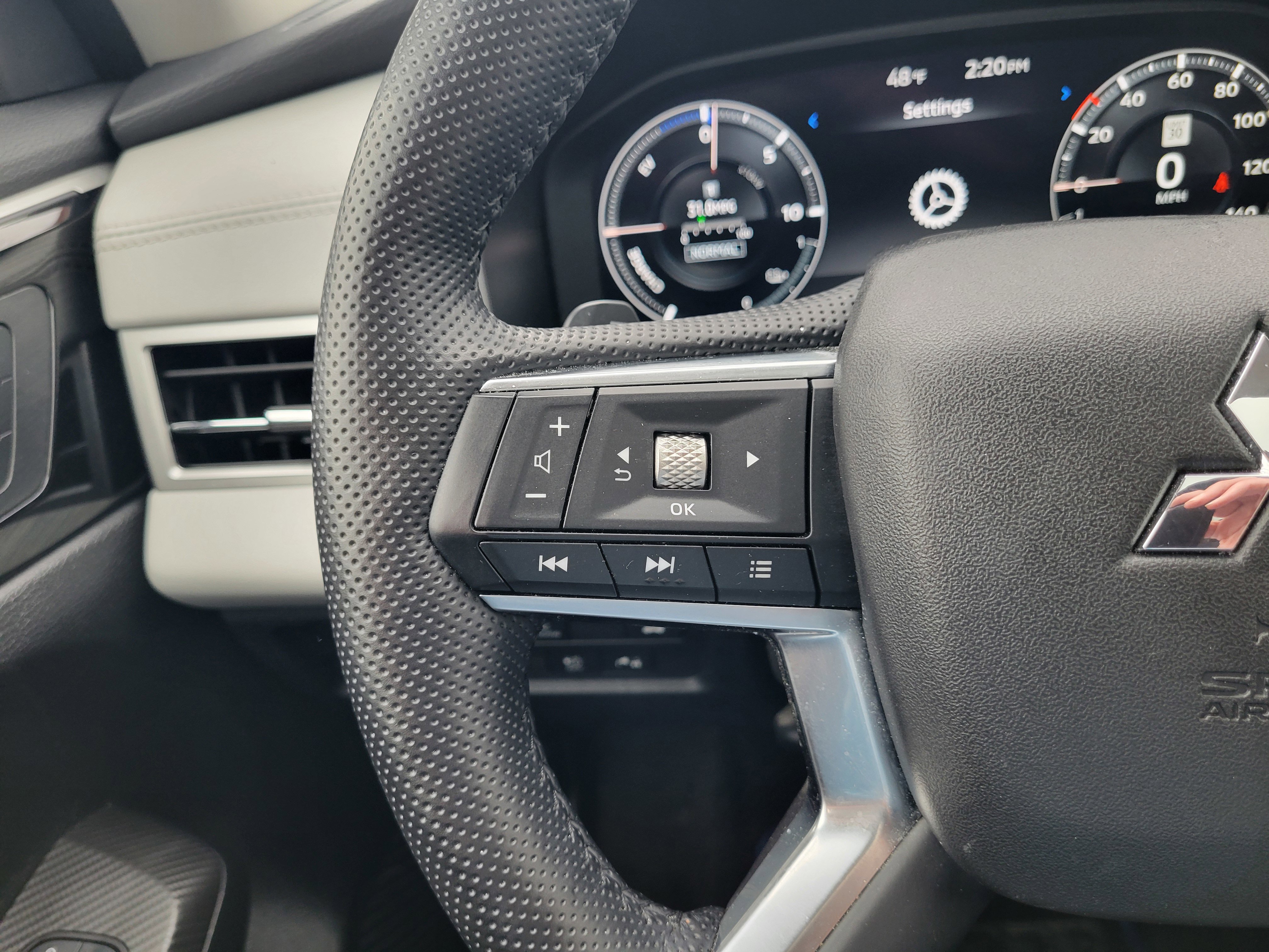 Used 2024 Mitsubishi Outlander SEL image 26