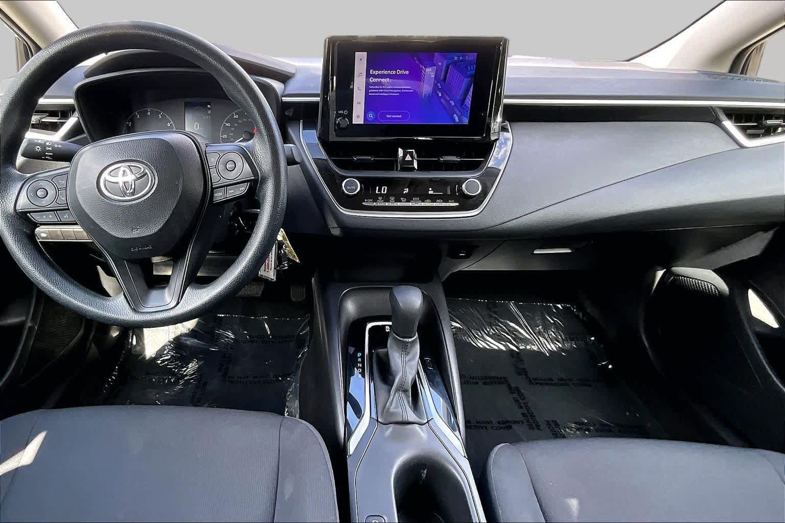 Used 2025 Toyota Corolla LE FWD image 15