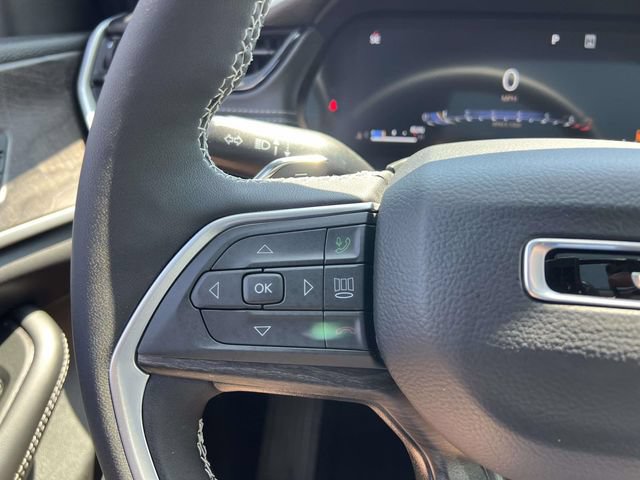 New 2026 Jeep Grand Cherokee Limited w/ Limited Altitude Package AWD/4WD image 17