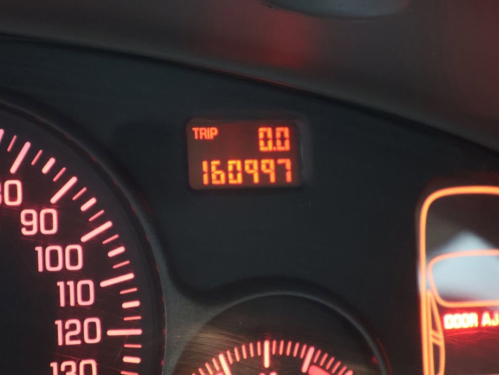 Used 2005 Pontiac Bonneville SE image 31