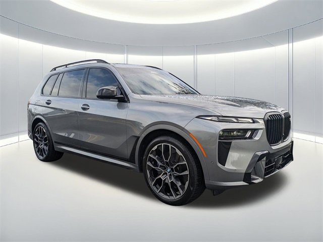 Used 2025 BMW X7 M60i image 3