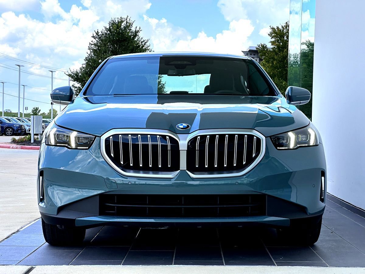 New 2026 BMW 530i RWD image 5