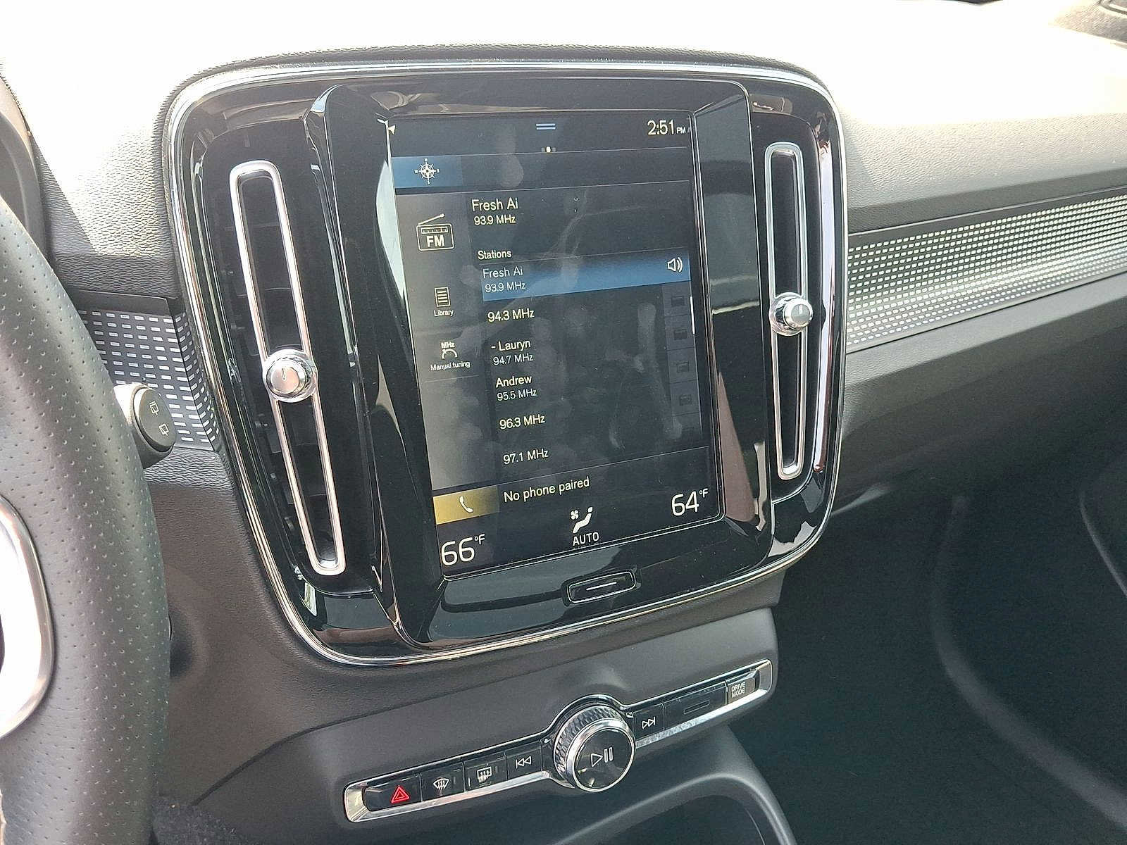 Used 2019 Volvo XC40 T5 R-Design AWD/4WD image 14