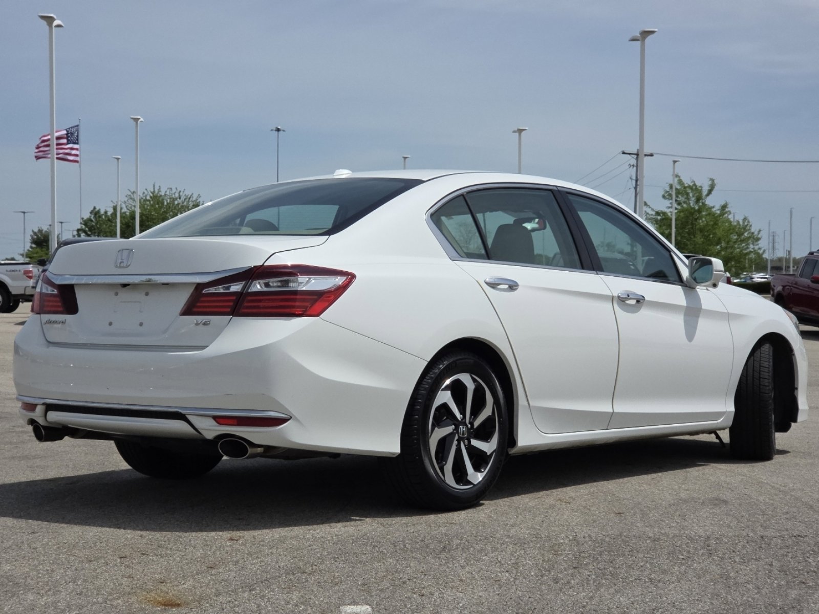 Used 2016 Honda Accord EX-L image 16