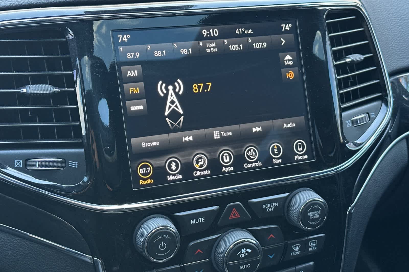 Used 2019 Jeep Grand Cherokee Trailhawk AWD/4WD image 20