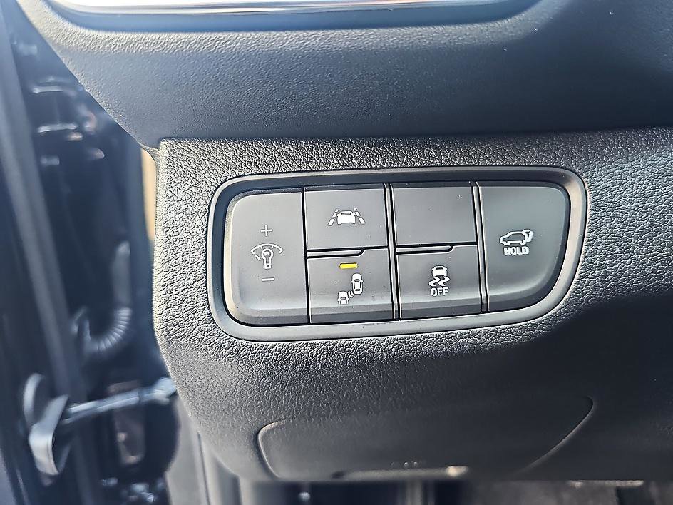 Used 2020 Hyundai Santa Fe Limited FWD image 14