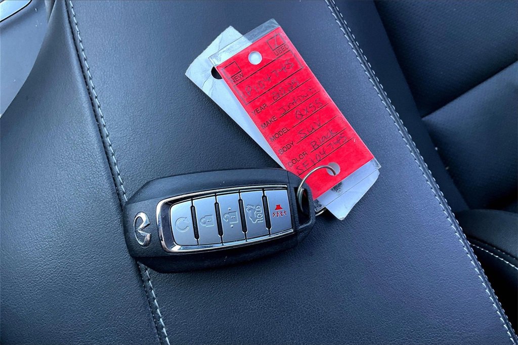 Used 2025 INFINITI QX55 Luxe w/ Cargo Package image 11