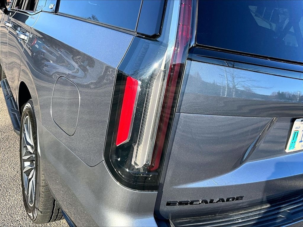 Used 2021 Cadillac Escalade Sport Platinum w/ Heavy-Duty Trailer Package AWD/4WD image 34