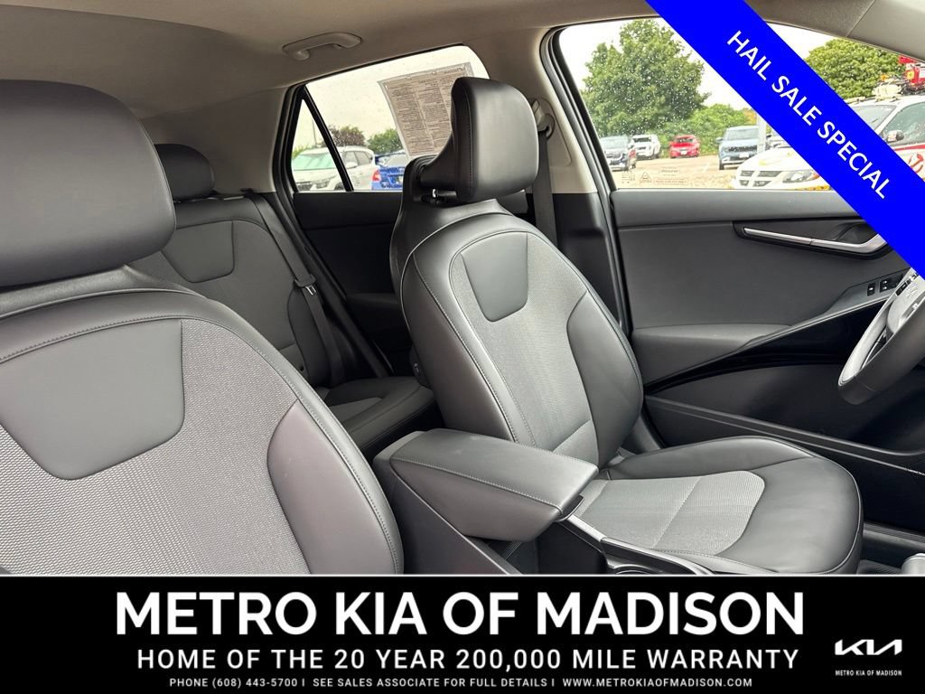 Used 2025 Kia Niro EX Touring FWD image 40