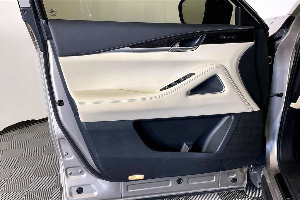 Used 2023 INFINITI QX60 Sensory w/ Vision Package image 25