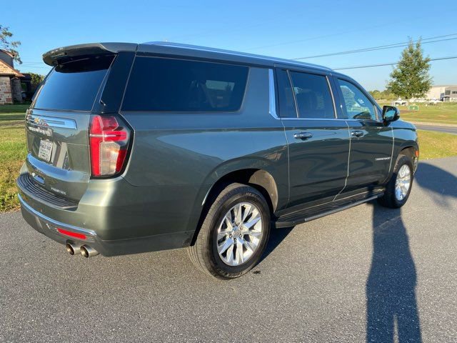 Used 2023 Chevrolet Suburban Premier image 8