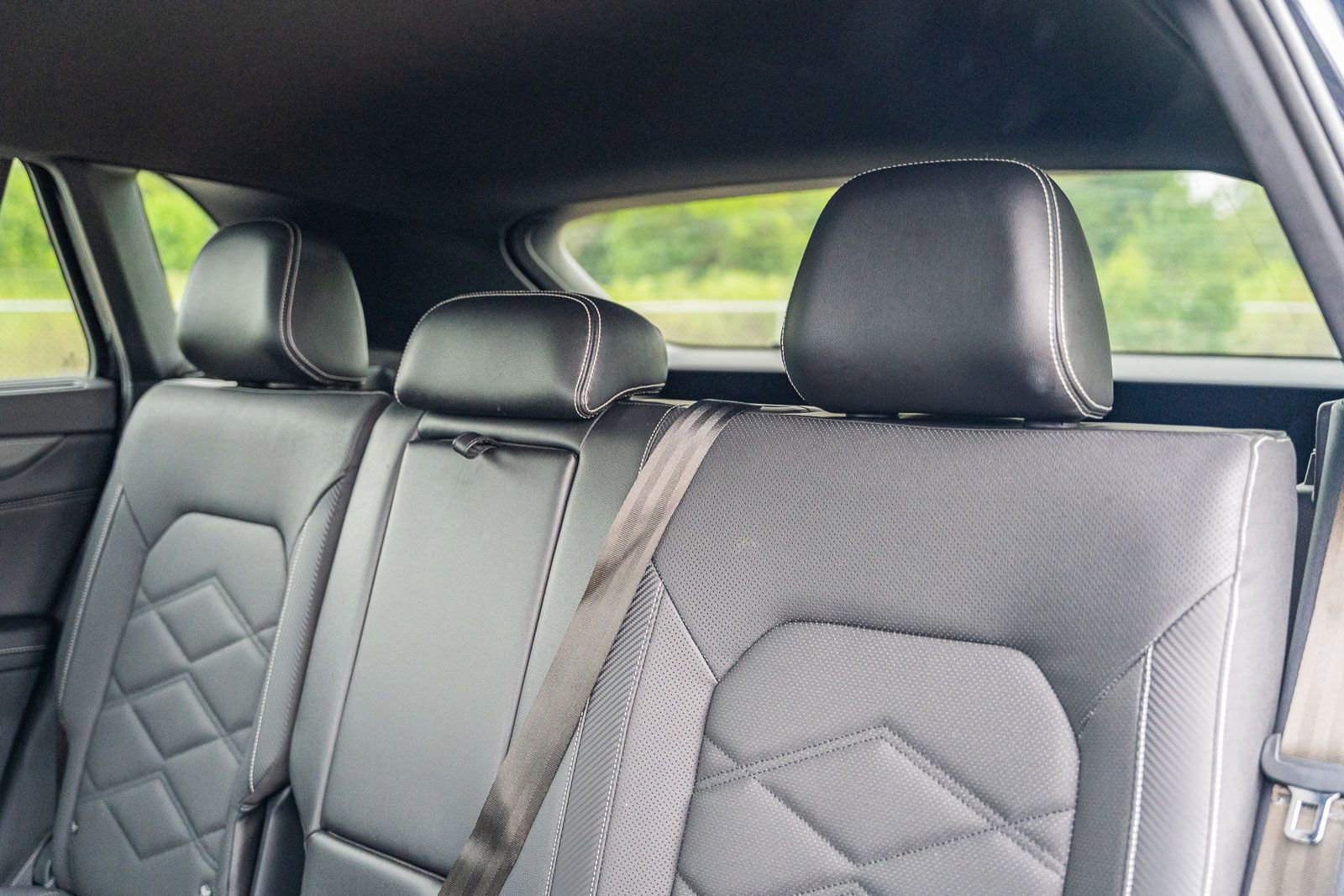 Used 2024 Volkswagen Atlas Cross Sport SE image 21