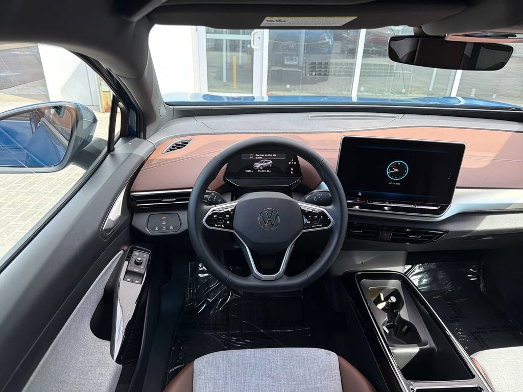 Certified 2025 Volkswagen ID.4 Pro AWD/4WD image 16