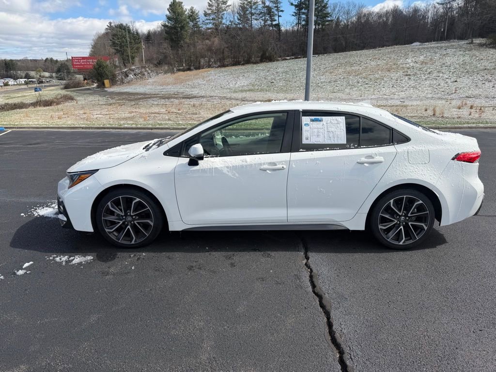 Used 2022 Toyota Corolla SE image 4