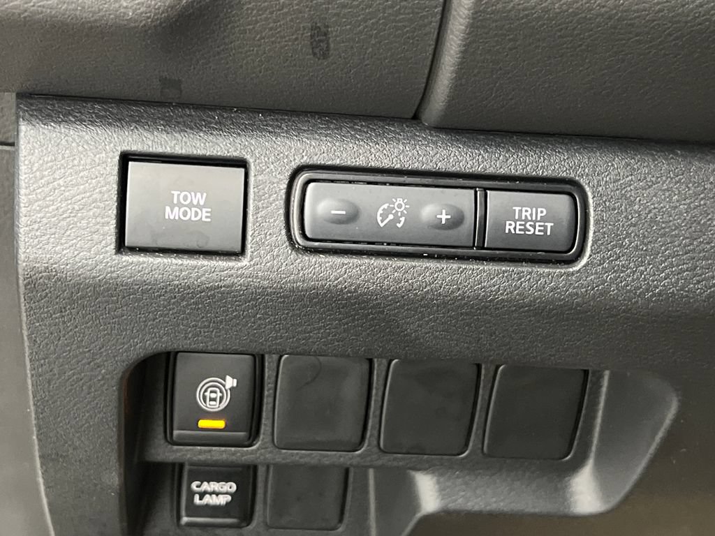 Used 2026 Nissan Frontier PRO-4X AWD/4WD image 45