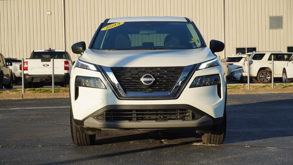 Used 2023 Nissan Rogue S image 10