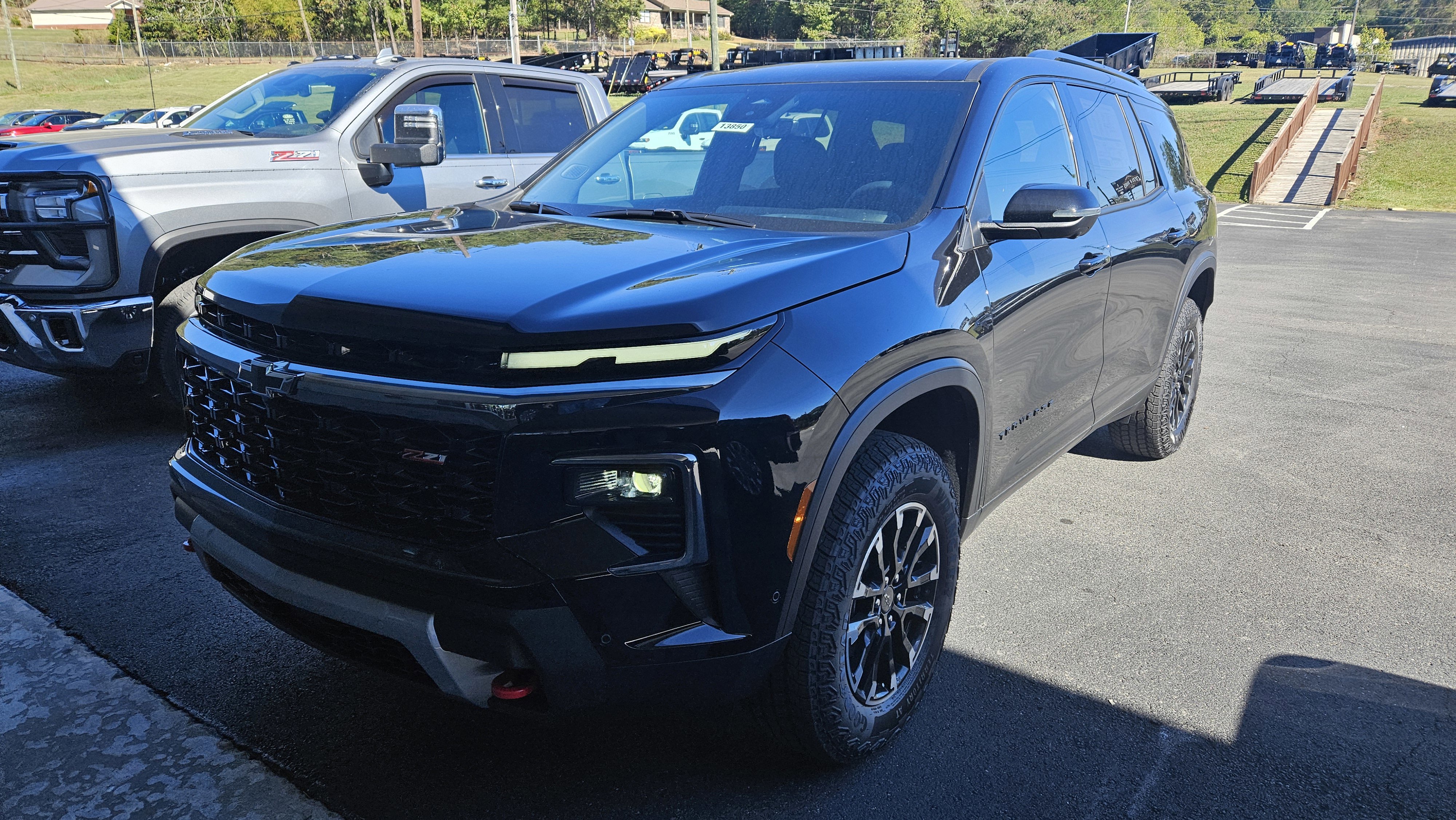 New 2026 Chevrolet Traverse Z71 w/ Enhanced Driving Package image 4