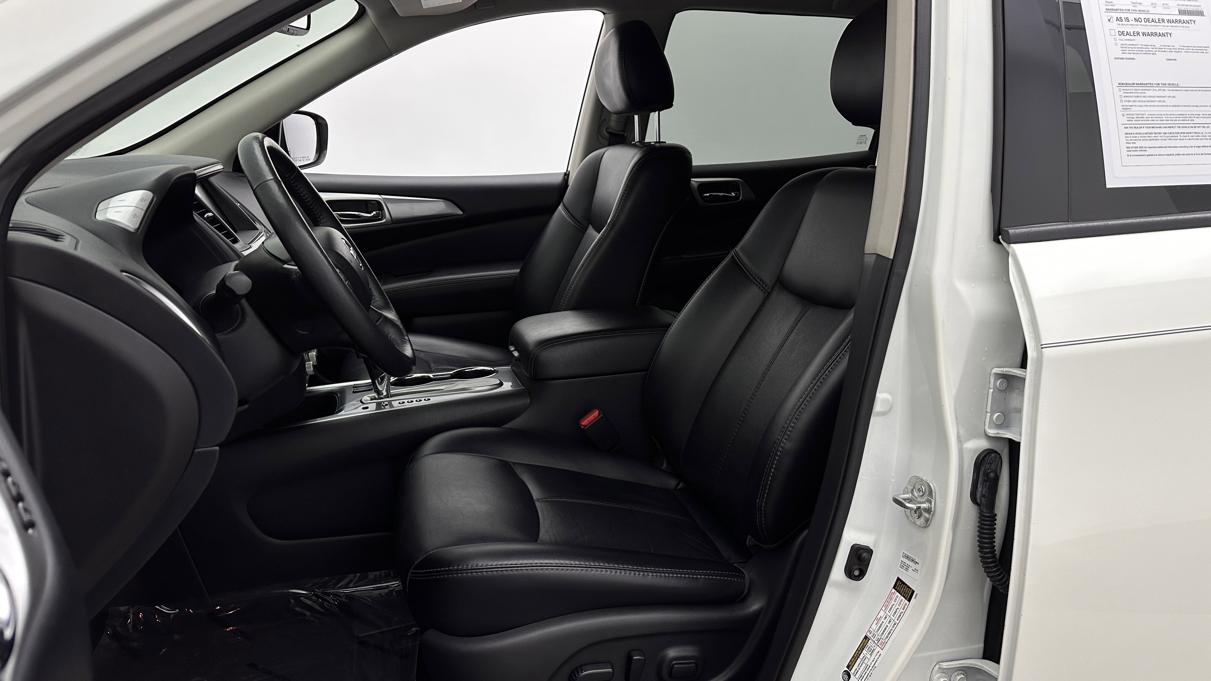 Used 2019 Nissan Pathfinder SL w/ Cargo Package image 17