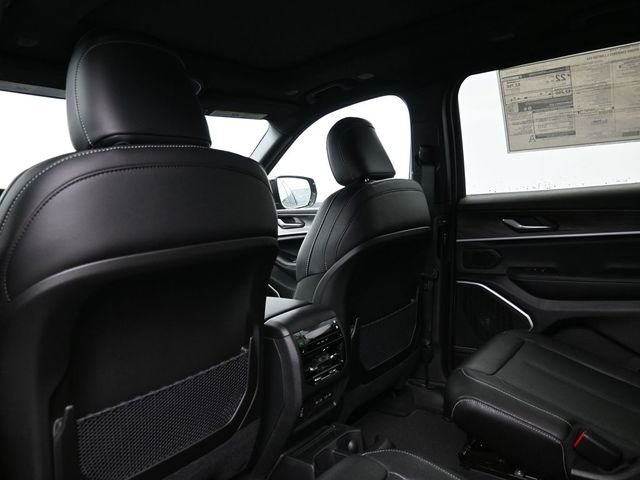 New 2026 Jeep Grand Cherokee L Limited w/ Limited Altitude Package AWD/4WD image 20