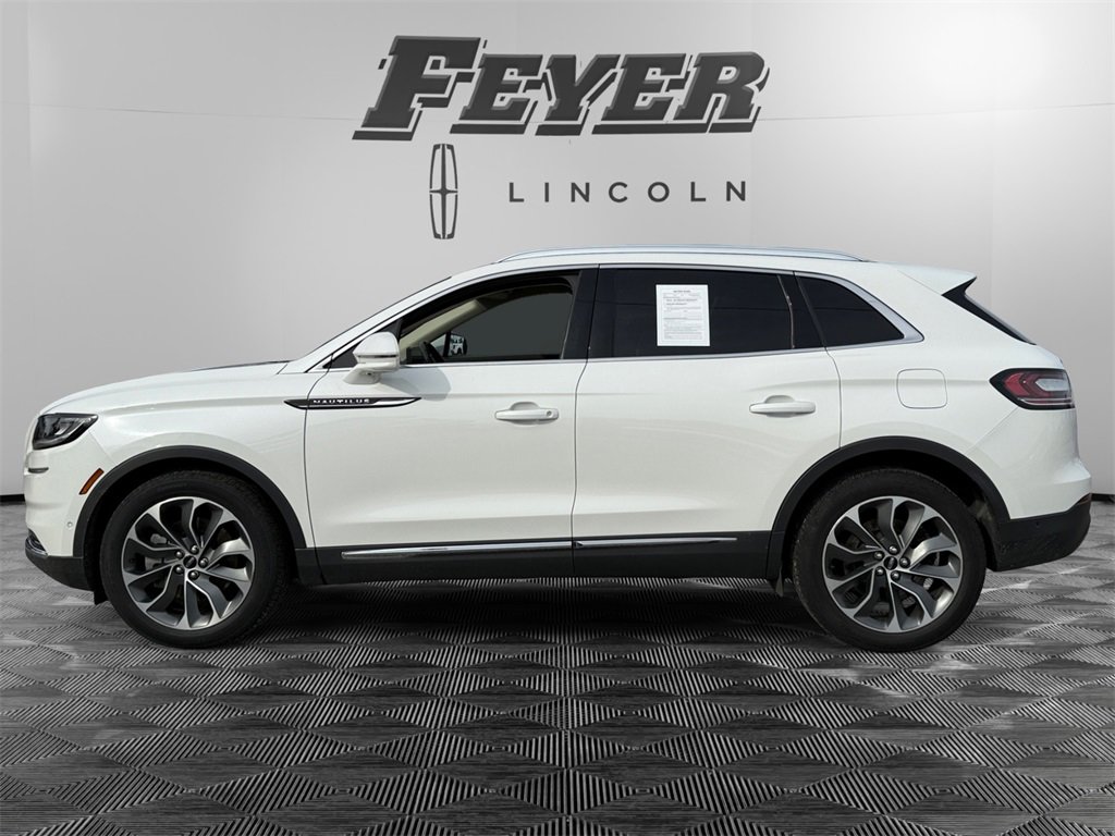 Used 2022 Lincoln Nautilus Reserve w/ Equipment Group 201A image 2