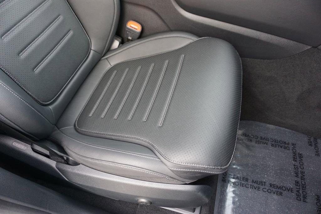 Certified 2025 Mercedes-Benz GLC 300 GLC 300 image 66