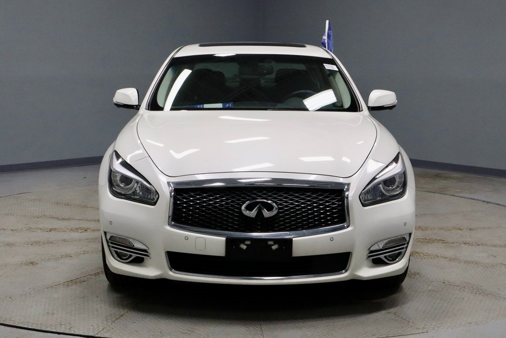 Used 2017 INFINITI Q70 3.7 w/ Technology Package image 6